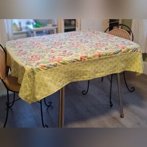 April Cornell Tablecloth